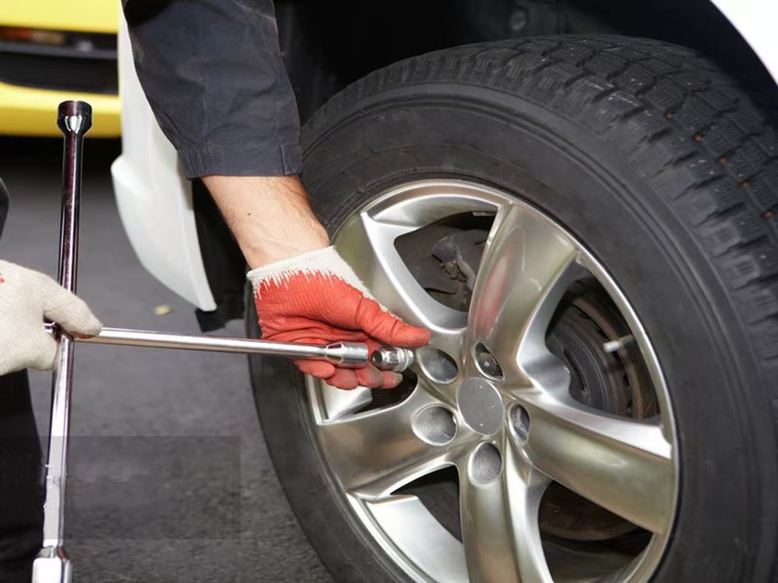 1740983736907760.jpg 补胎25.jpg